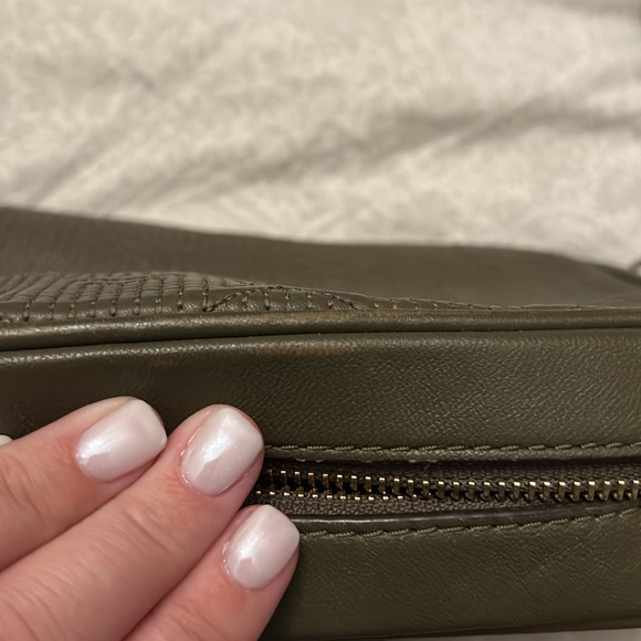 Olive Michael Kors Crossbody Bag make an offer - Picture 8 of 8